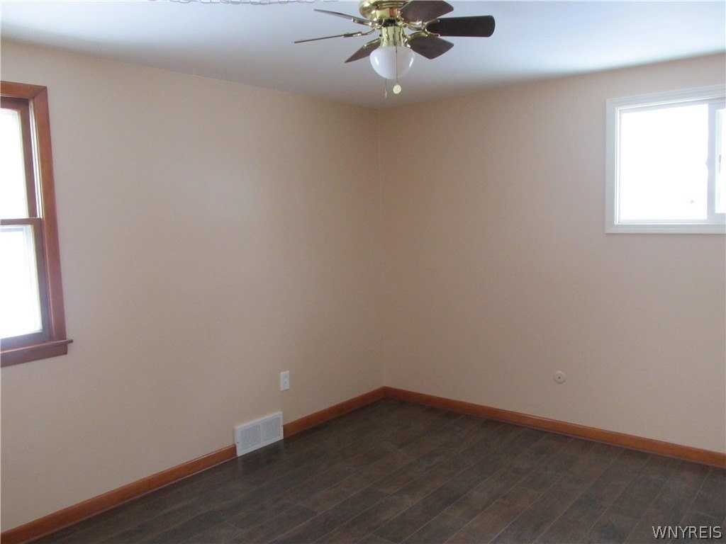 101 Dale Dr - Photo 6 of 9