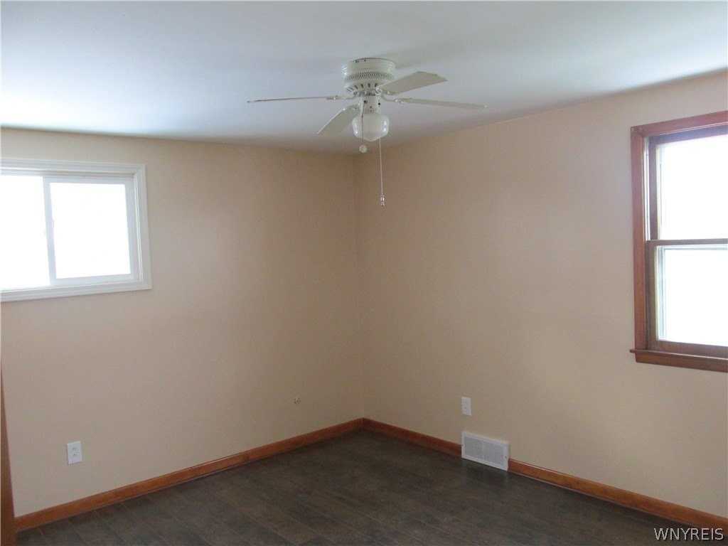 101 Dale Dr - Photo 7 of 9