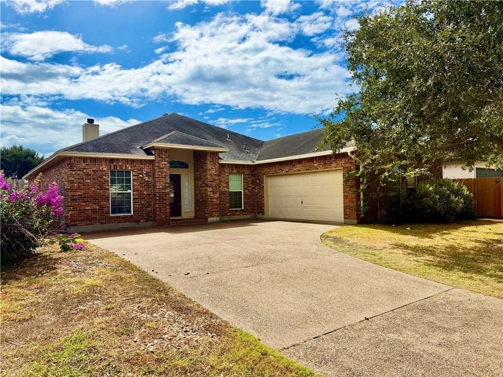 2534 Dewberry Dr - Photo 2 of 21