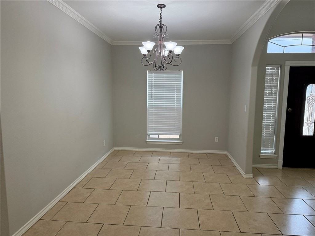 2534 Dewberry Dr - Photo 4 of 21