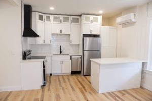 featured image of 1980 Summit St #1