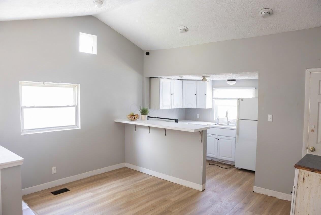 34 E Maynard Ave - Photo 2 of 10