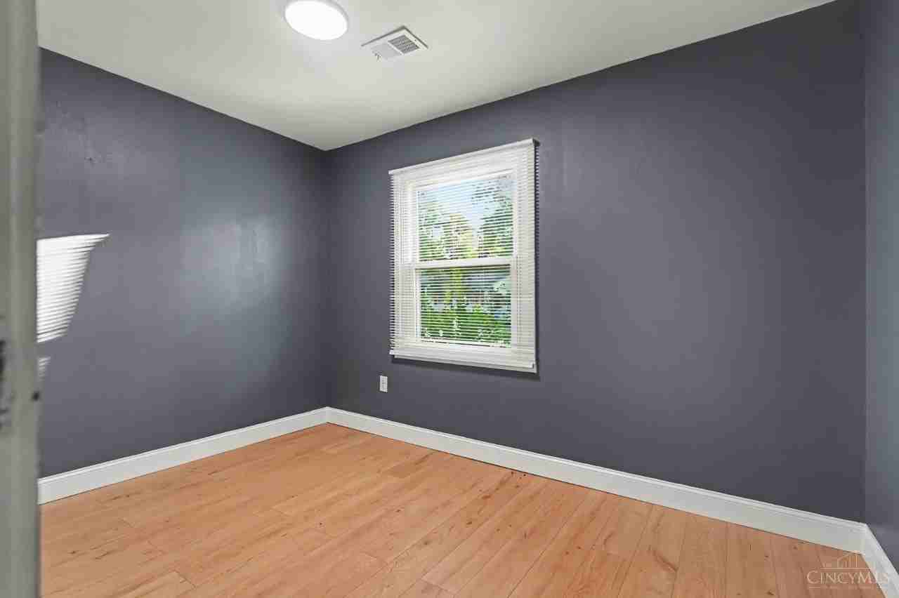9894 Capstan Dr - Photo 6 of 15