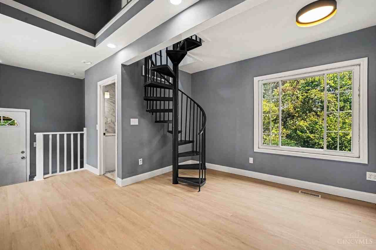 2712 Morrow Pl - Photo 4 of 15