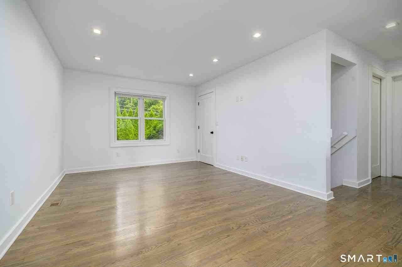 34 Pine Hill Ave #1stFL - Photo 4 of 23