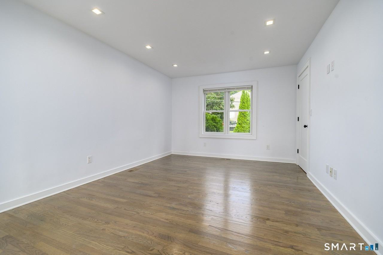 34 Pine Hill Ave #1stFL - Photo 5 of 23