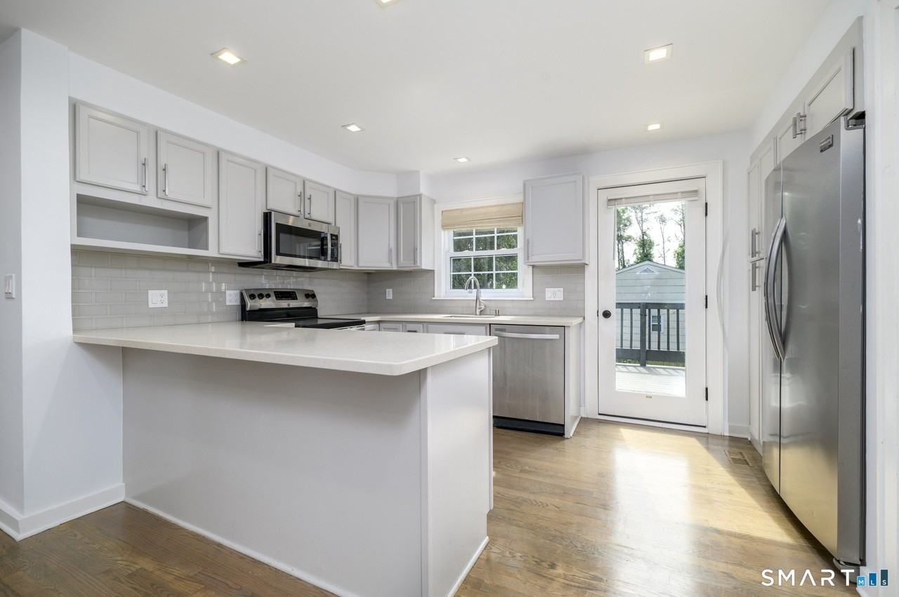 34 Pine Hill Ave #1stFL - Photo 7 of 23