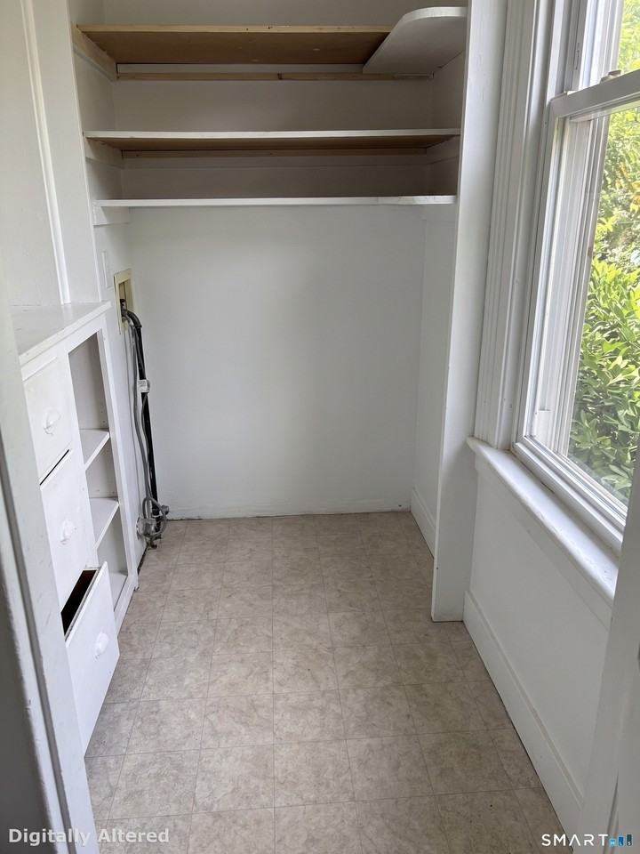 90 Oak St #2 - Photo 3 of 20