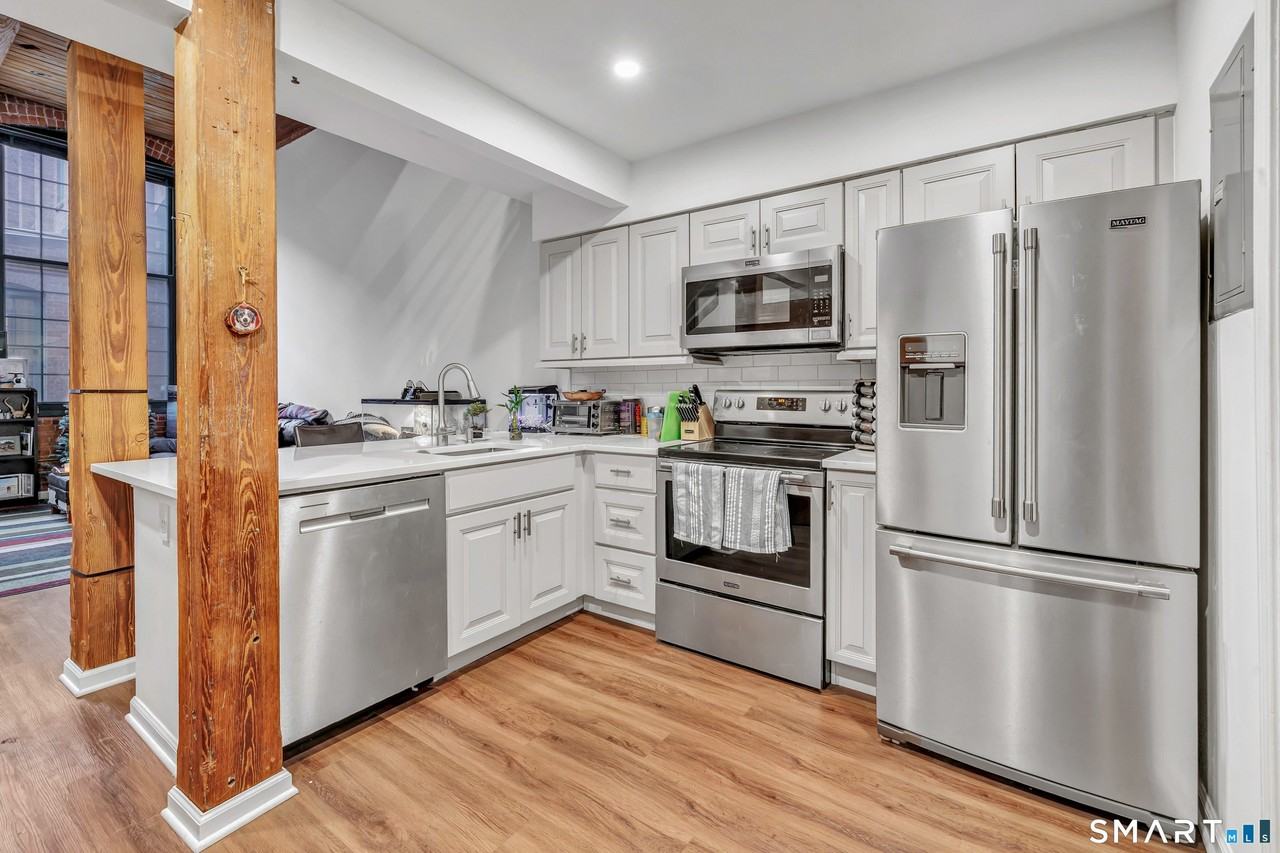 25 Grand St #105 - Photo 4 of 31