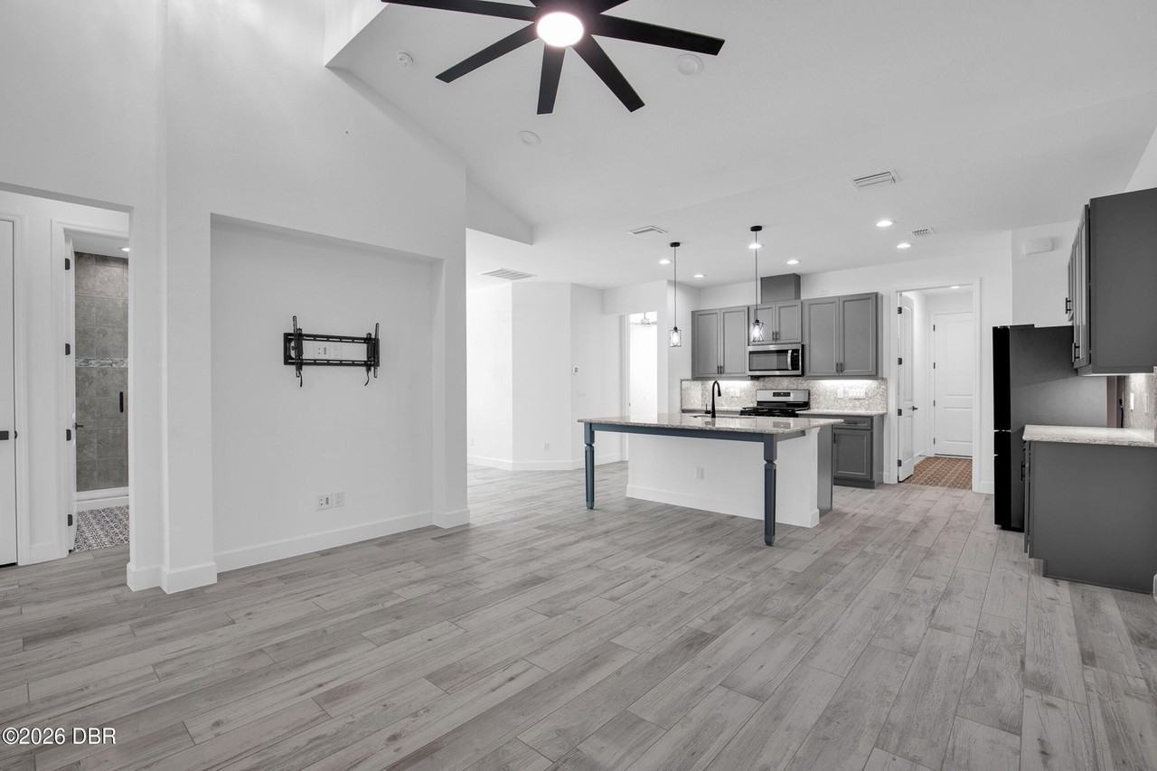 207 Hang Loose Way - Photo 7 of 44