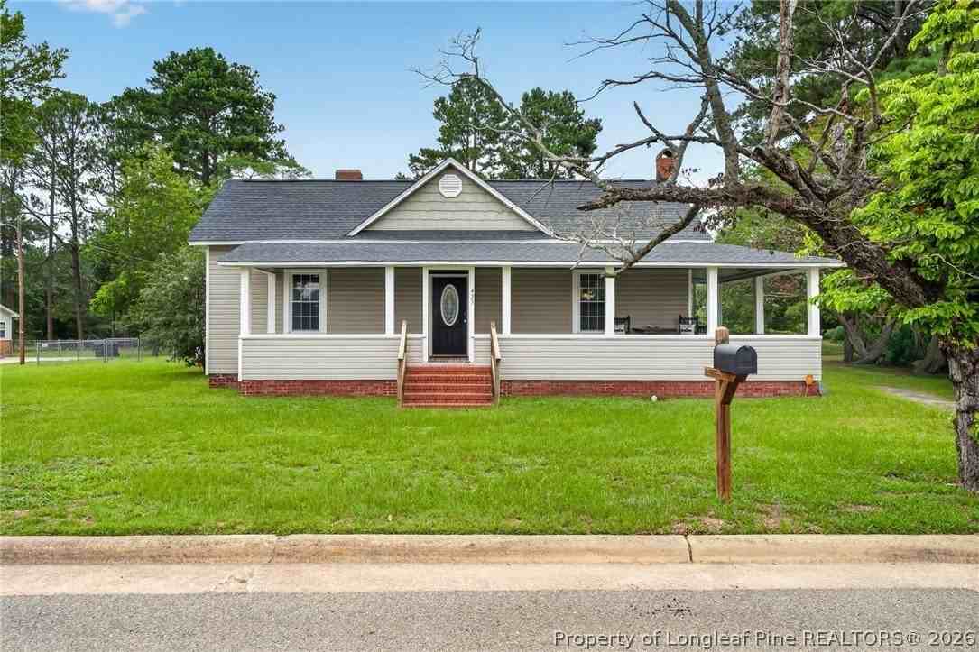 423 E Edinborough Ave - Photo 3 of 49