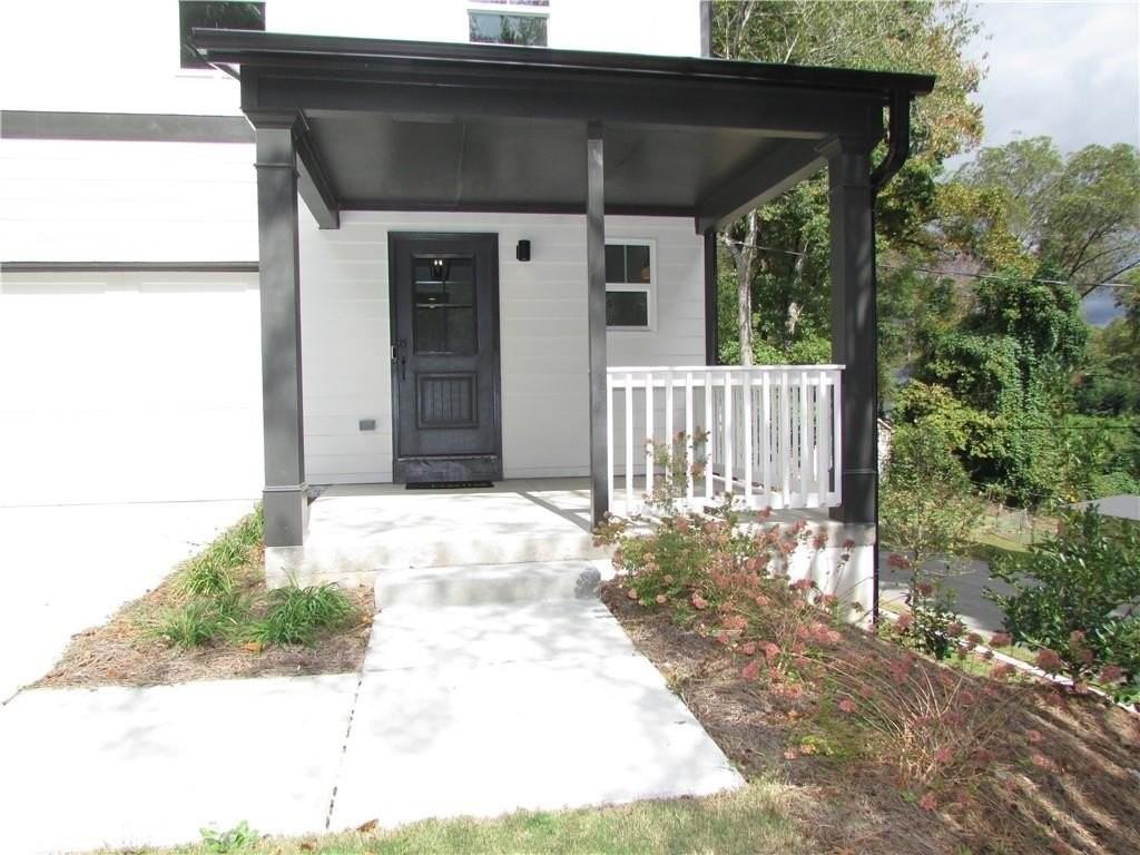 2367 Summit Ave Nw - Photo 4 of 46