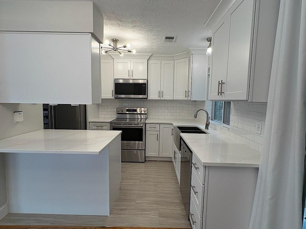 3767 Murdock Ln - Photo 3 of 25