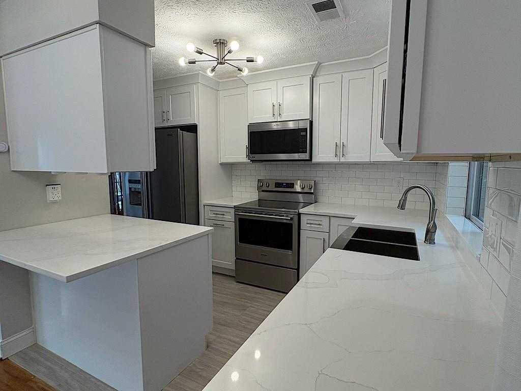 3767 Murdock Ln - Photo 4 of 25