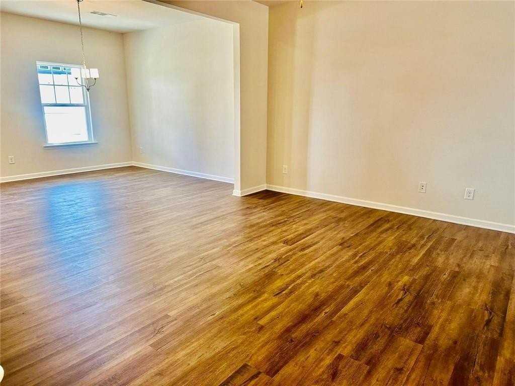 134 Berry Dr - Photo 4 of 28