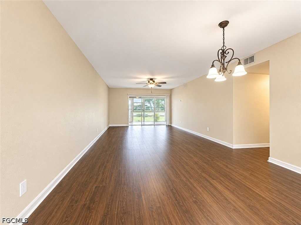 1022 Se 46th St #1D - Photo 4 of 20