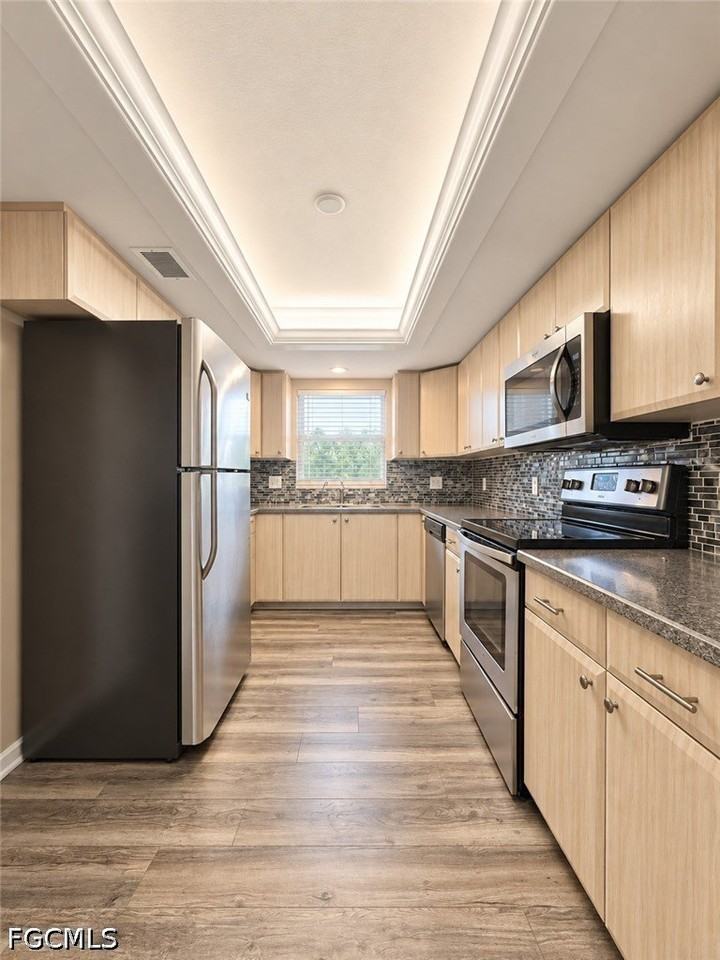 1022 Se 46th St #1D - Photo 5 of 20