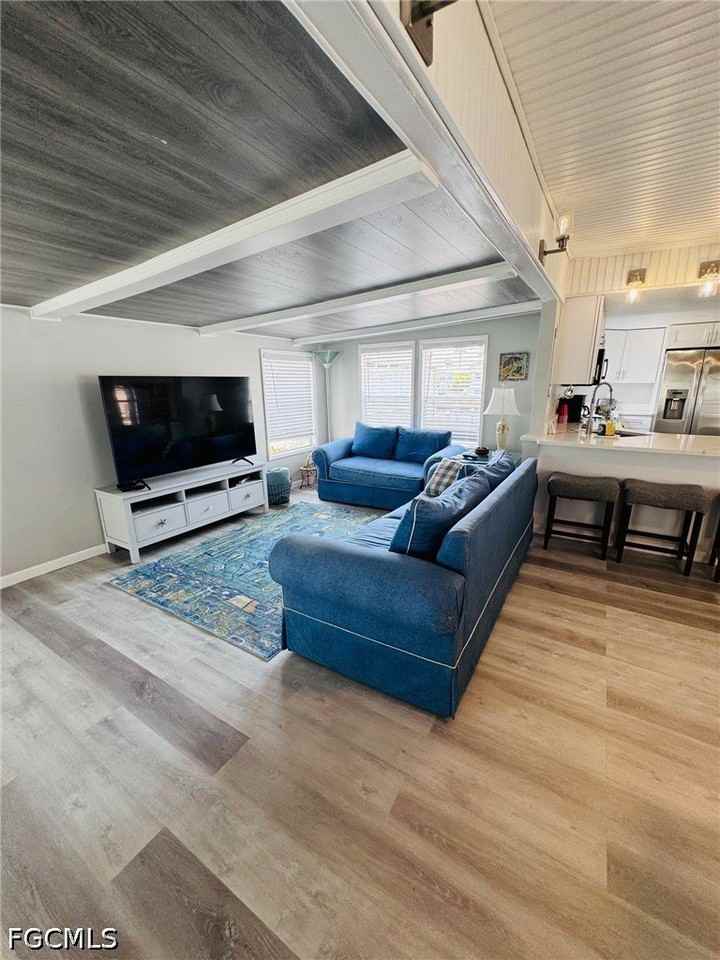 11321 Bougainvillea Ln - Photo 3 of 23