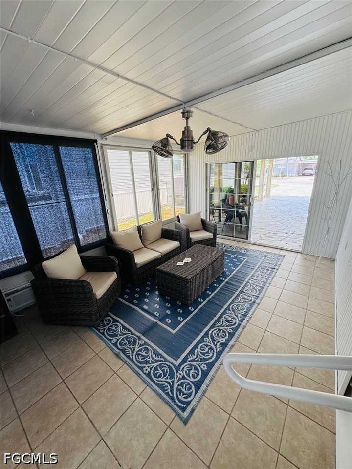 11321 Bougainvillea Ln - Photo 7 of 23