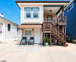 featured image of 129 N Oxford Ave
