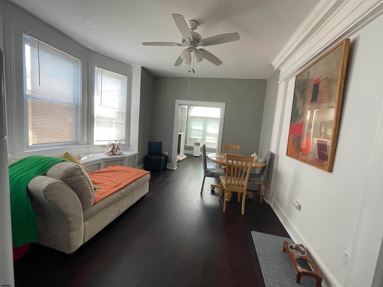 4011 Atlantic Ave - Photo 3 of 9