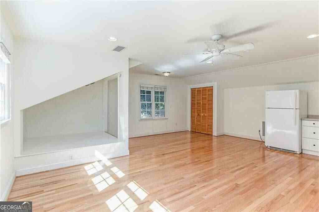 3611 Cloudland Dr Nw - Photo 3 of 5