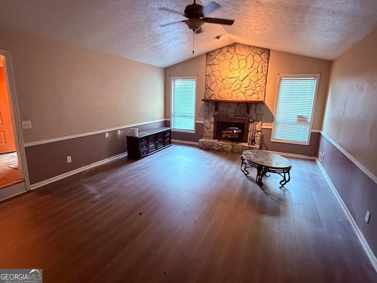 3443 Deshong Dr - Photo 3 of 12
