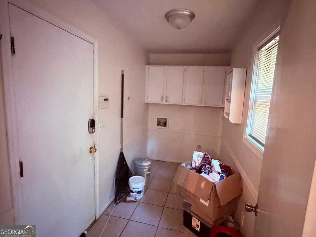3443 Deshong Dr - Photo 5 of 12