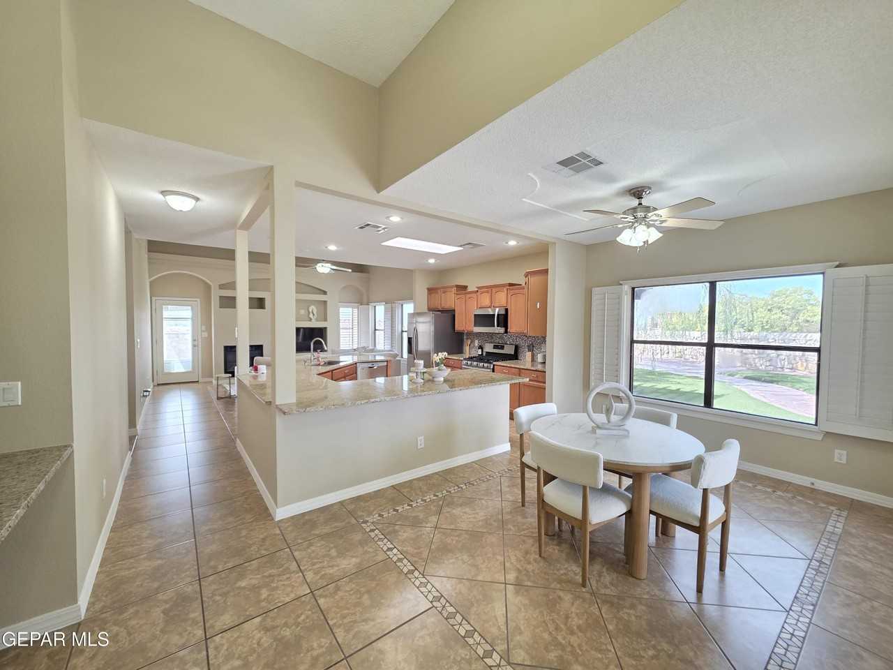 7346 Gulf Creek Dr - Photo 7 of 49