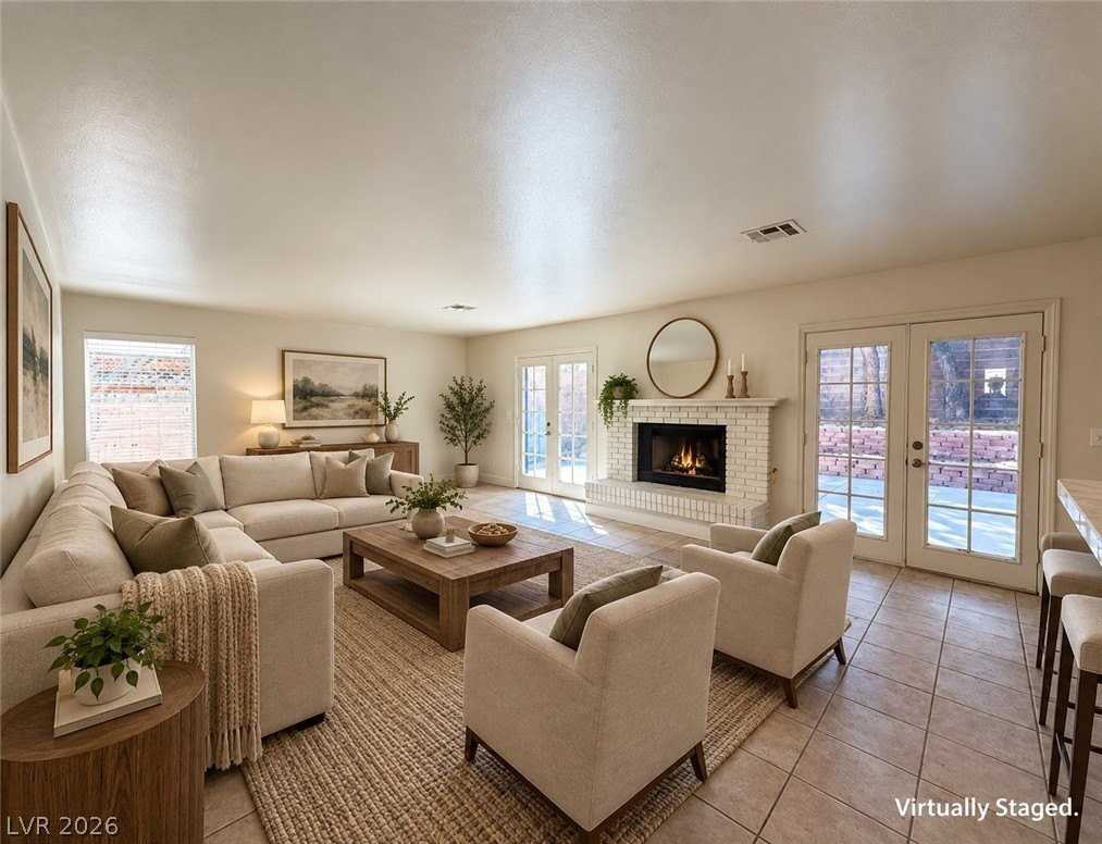 8245 Ocean Terrace Way - Photo 4 of 50