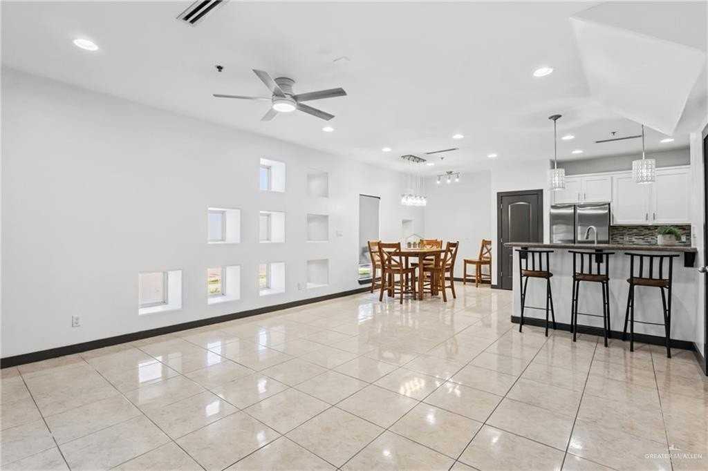 1304 E Camellia Ave #3 - Photo 5 of 26
