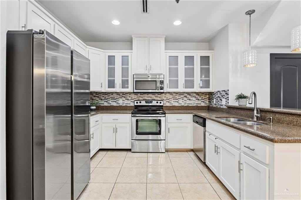 1304 E Camellia Ave #3 - Photo 7 of 26
