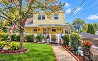 featured image of 193 E 25th St
