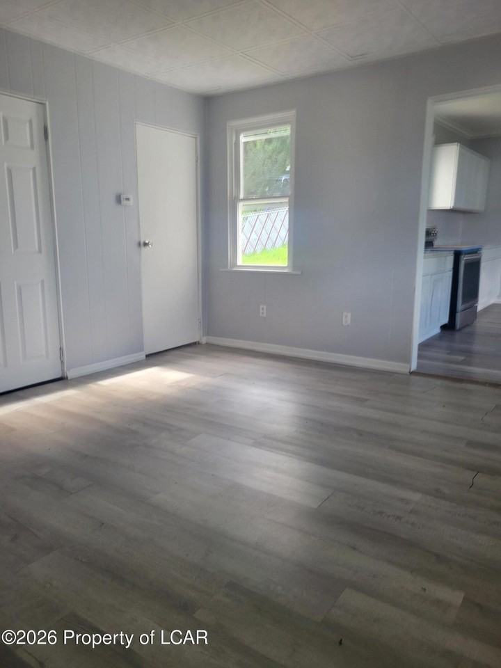 55 Thistle St - Photo 4 of 13