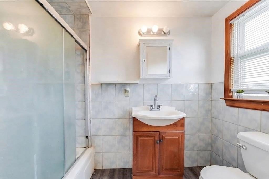 327 Stover Ave - Photo 3 of 7