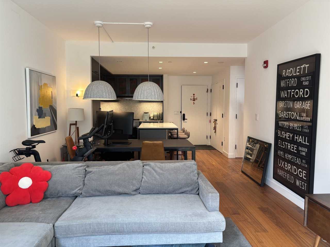 2 Shore Ln #405