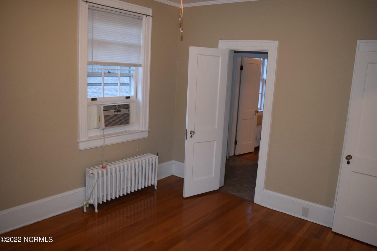 245 E New Hampshire Ave #3 - Photo 4 of 10