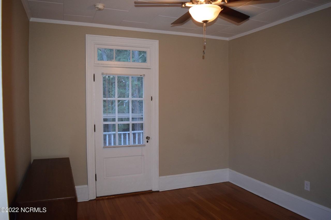 245 E New Hampshire Ave #3 - Photo 7 of 10