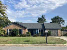 featured image of 4118 Spencer St