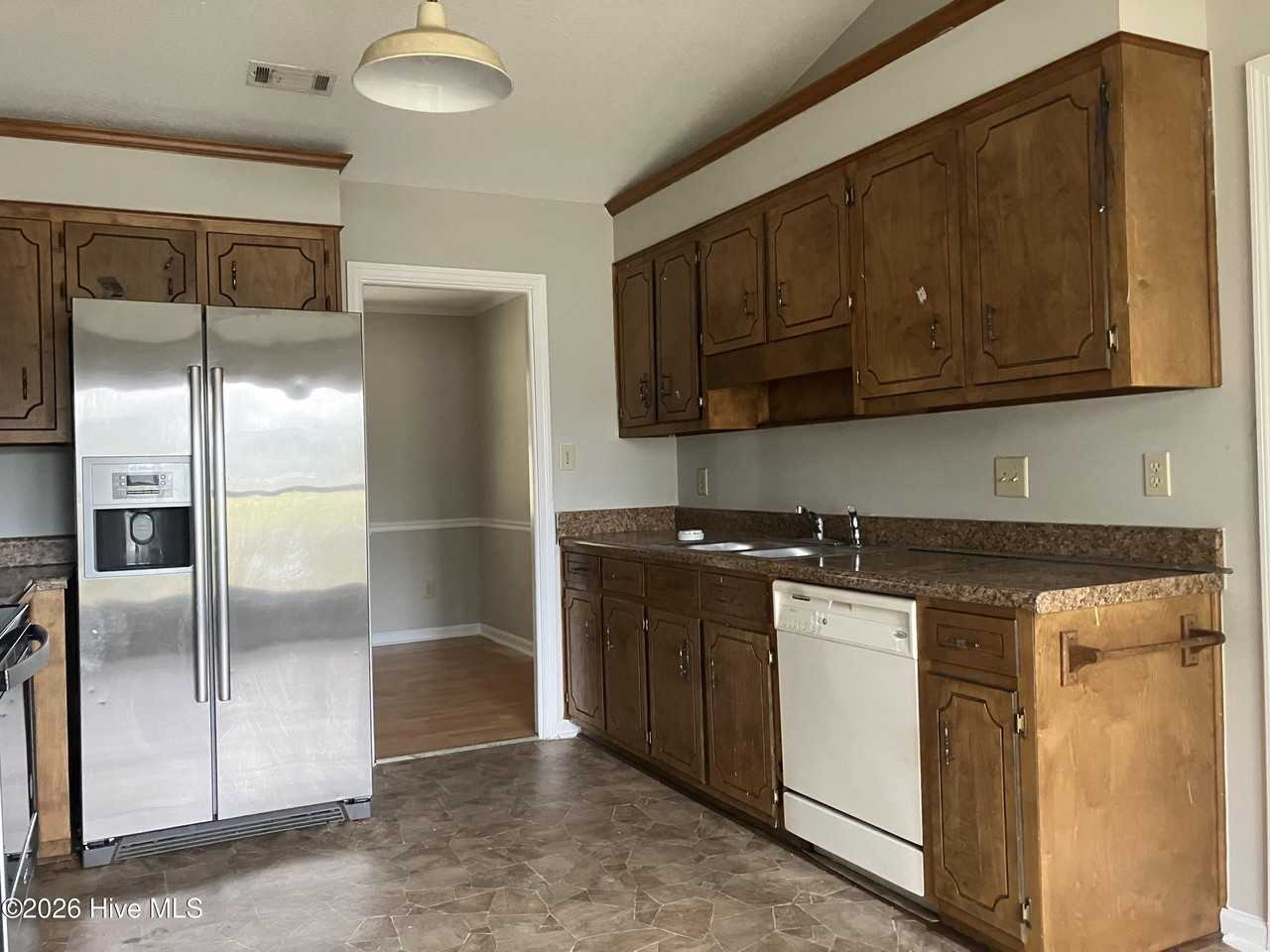 4118 Spencer St - Photo 2 of 14