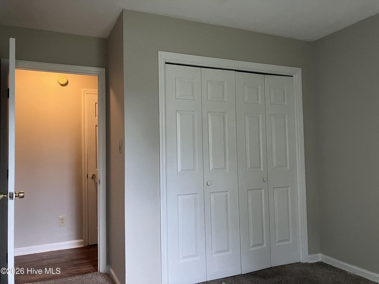 4118 Spencer St - Photo 7 of 14
