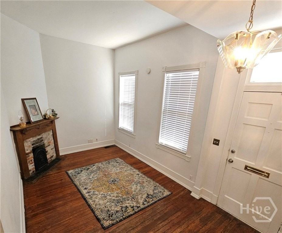 506 E York St - Photo 2 of 34