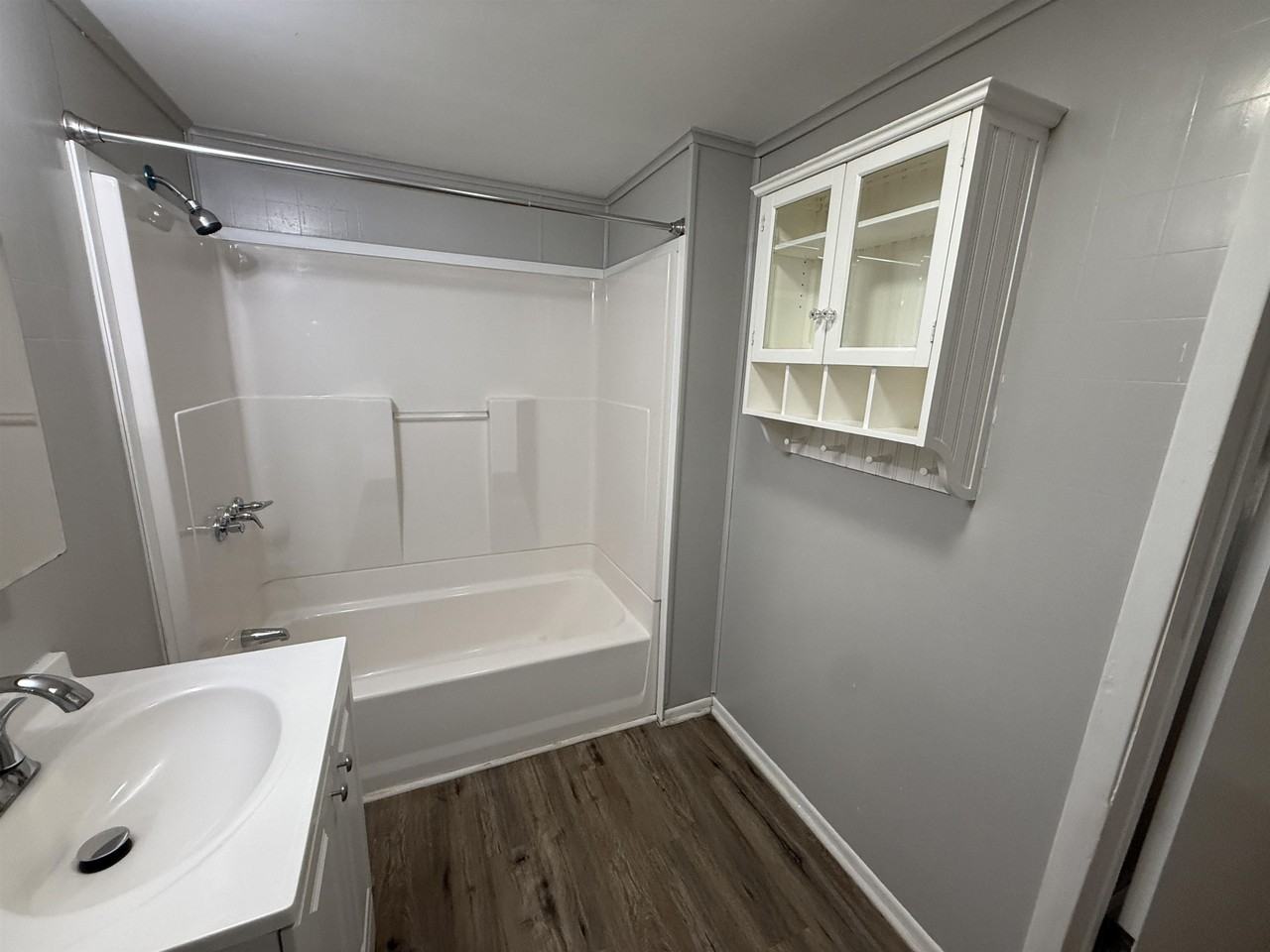 607 N Main St - Photo 6 of 11
