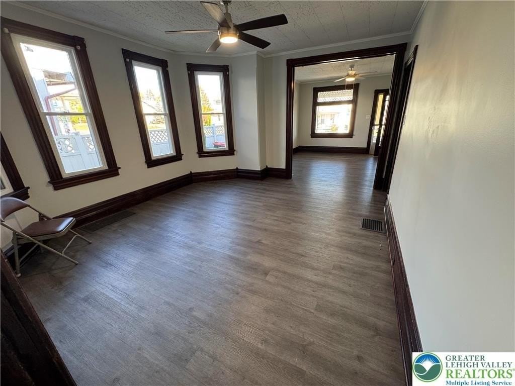 110 S 7th St - Photo 4 of 25