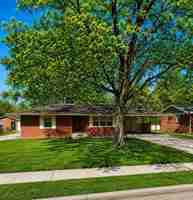 featured image of 3164 Beauchamp Dr
