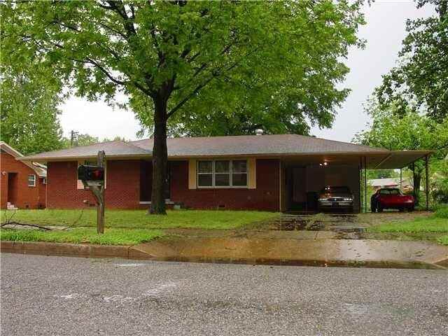 3164 Beauchamp Dr - Photo 2 of 13
