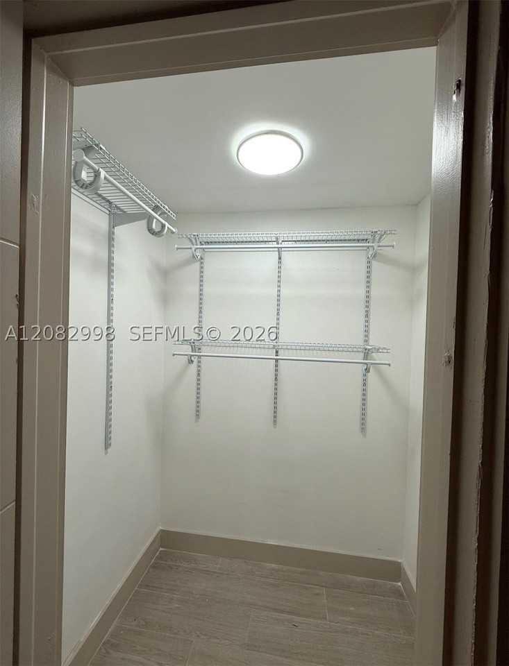9960 Nw 23rd St - Photo 2 of 37