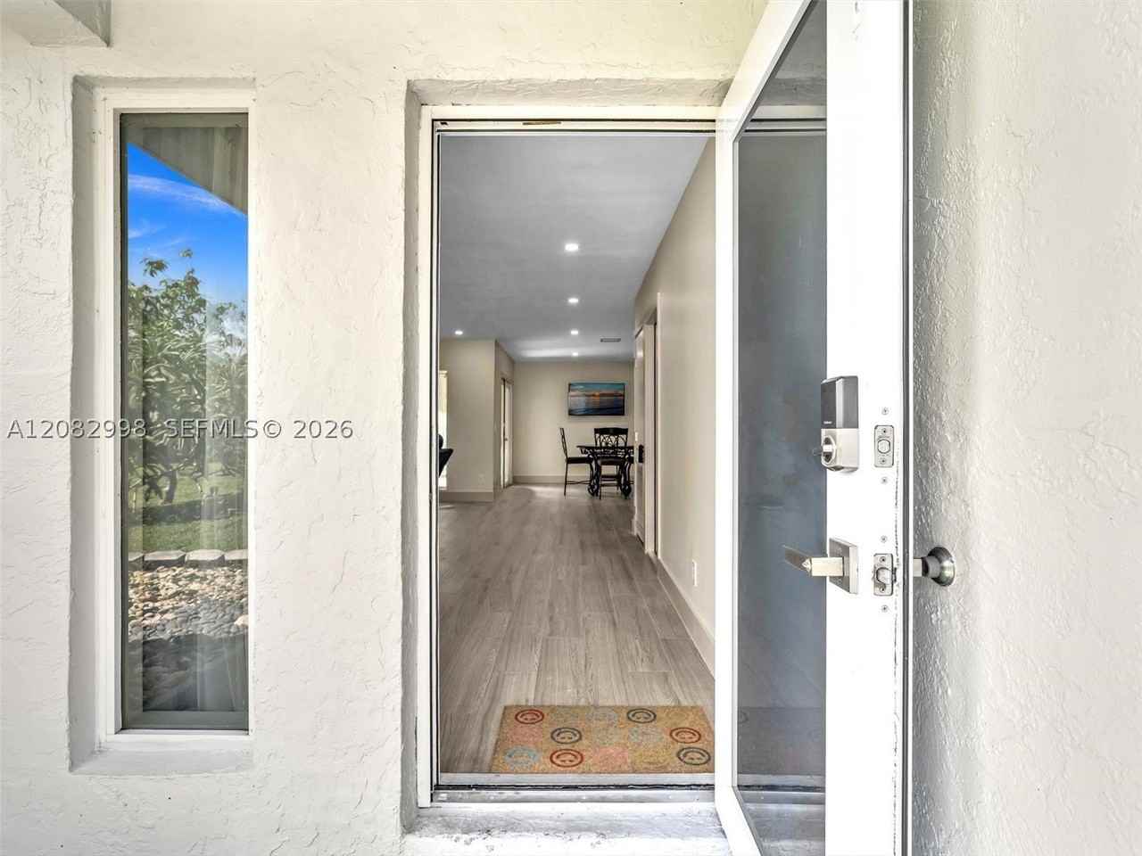 9960 Nw 23rd St - Photo 6 of 37