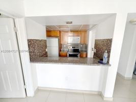 featured image of 6995 Nw 186th St #E211