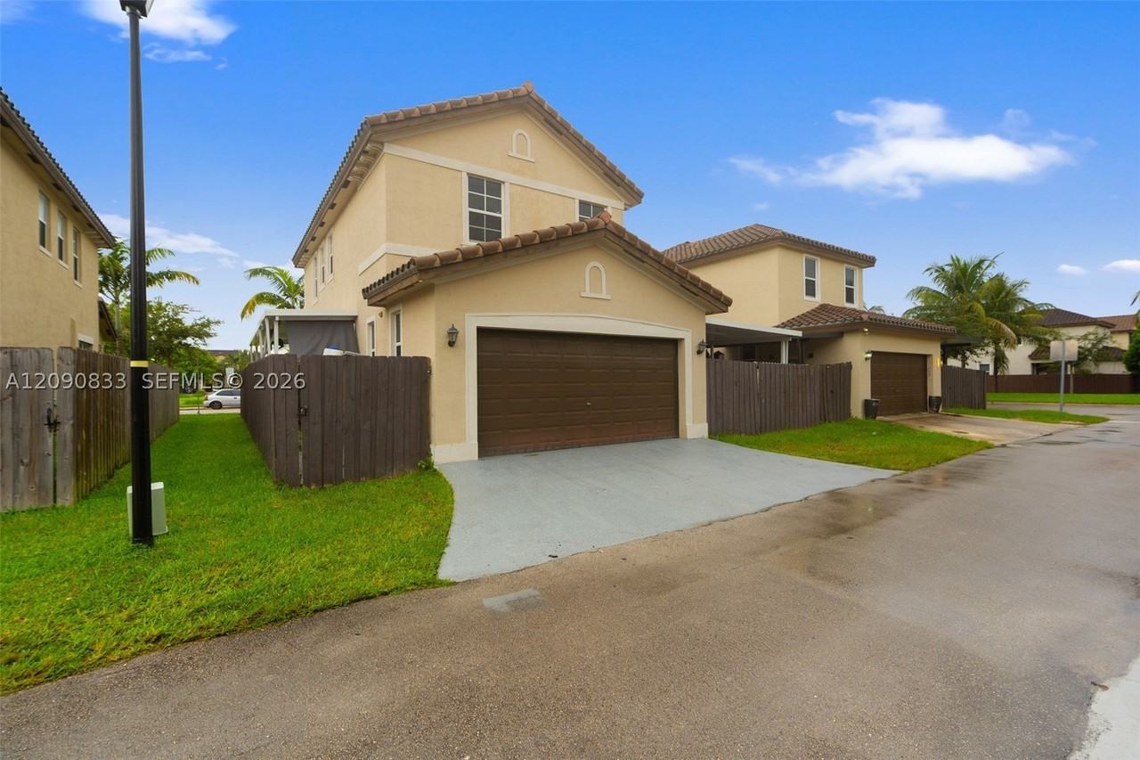 24423 Sw 118th Ave - Photo 3 of 48